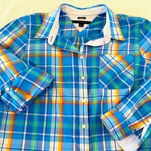 Like New Tommy Hilfiger Buttons Down Relaxed Fit Shirt